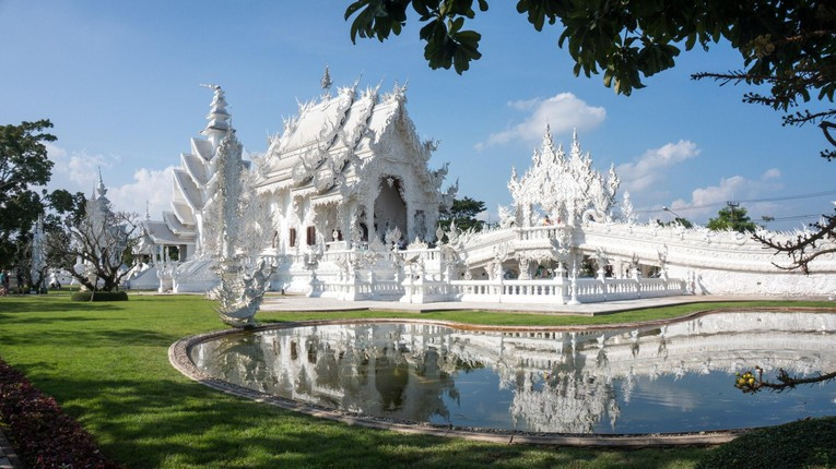 Wat Rong Khun, Thái Lan, ngôi đền trắng độc đáo