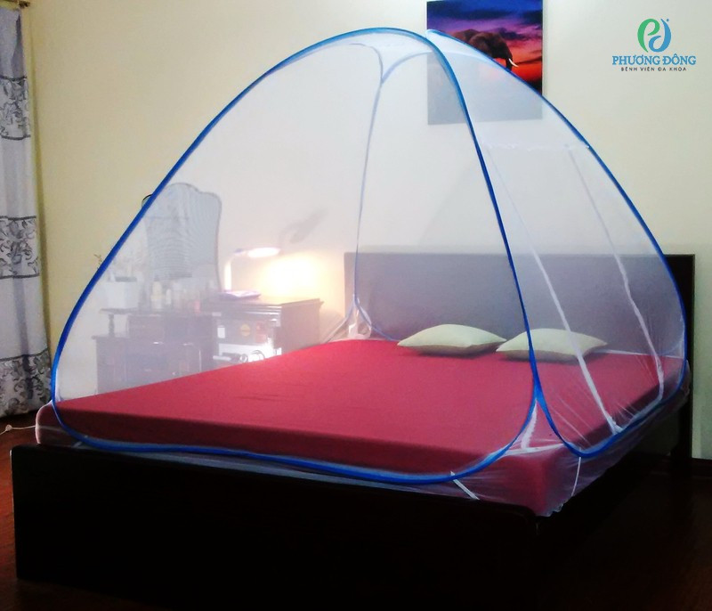 Mắc màn khi đi ngủ cũng là cách phòng tránh bệnh sốt rét