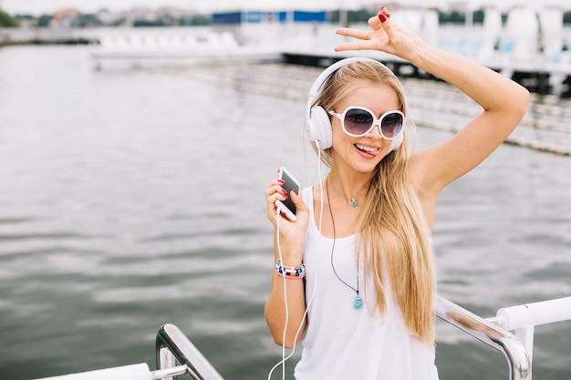 Người thầy trao đi tri thức và yêu thương