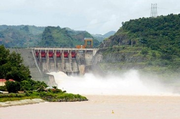 Thủy điện Hòa Bình cung cấp điện chủ yếu cho mạng điện lưới Quốc gia.