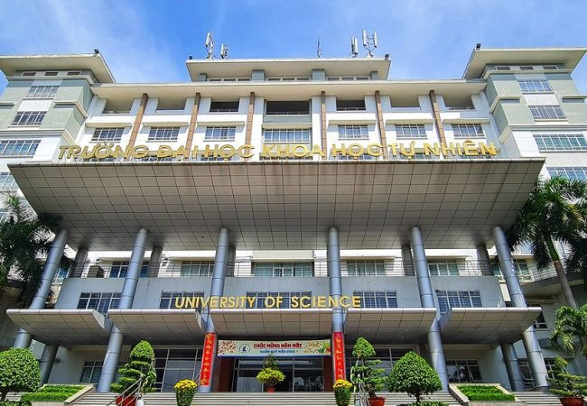 Hình ảnh sinh viên Đại học Khoa học Tự nhiên TPHCM trong giờ học