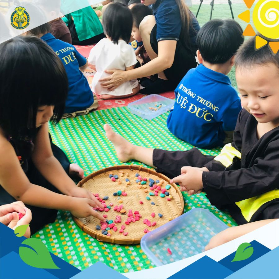 Những nụ cười luôn nảy nở trong những trò chơi.