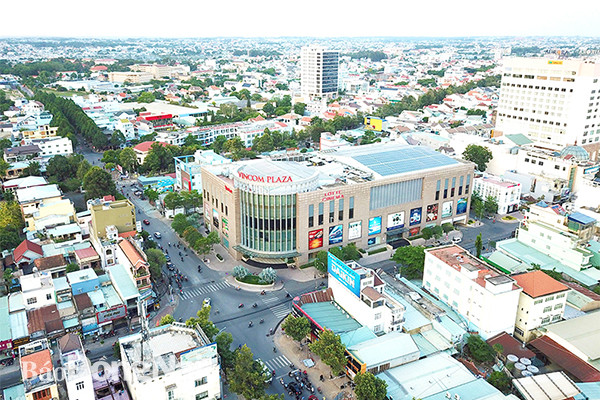 Ảnh chụp khu công nghiệp tại Bình Dương, một trong những tỉnh thuộc vùng kinh tế trọng điểm phía Nam, thể hiện sự phát triển công nghiệp và thu hút đầu tư