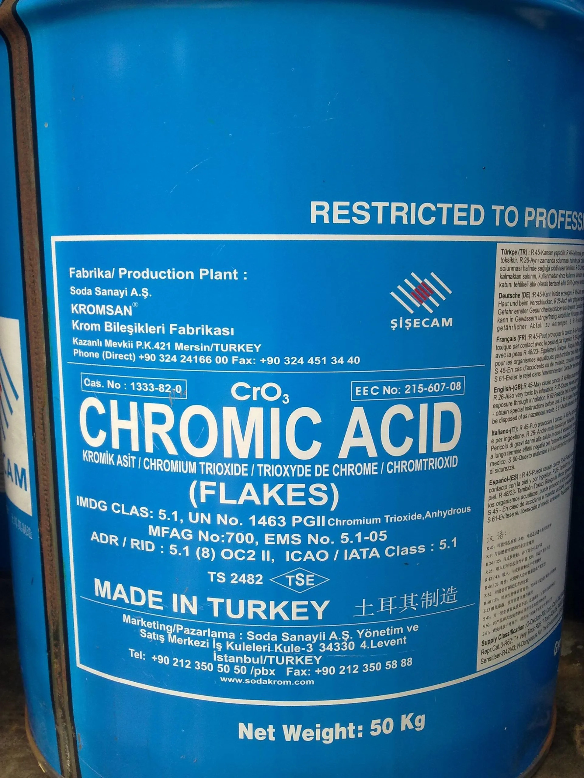 Chromium trioxide (CrO3) được sử dụng trong công nghiệp mạ crom để tạo lớp phủ bền, chống ăn mòn, ứng dụng phổ biến trong ngành công nghiệp luyện kim.